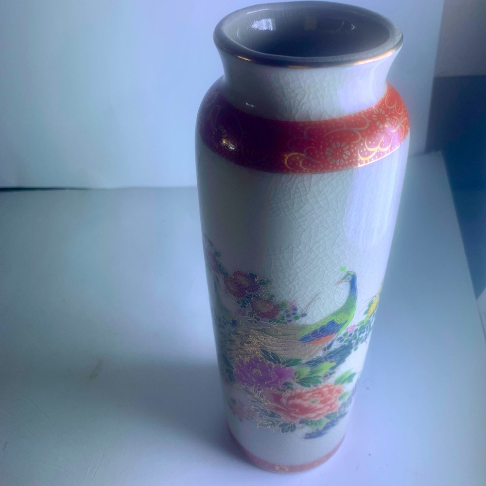 Vintage Chinese vase